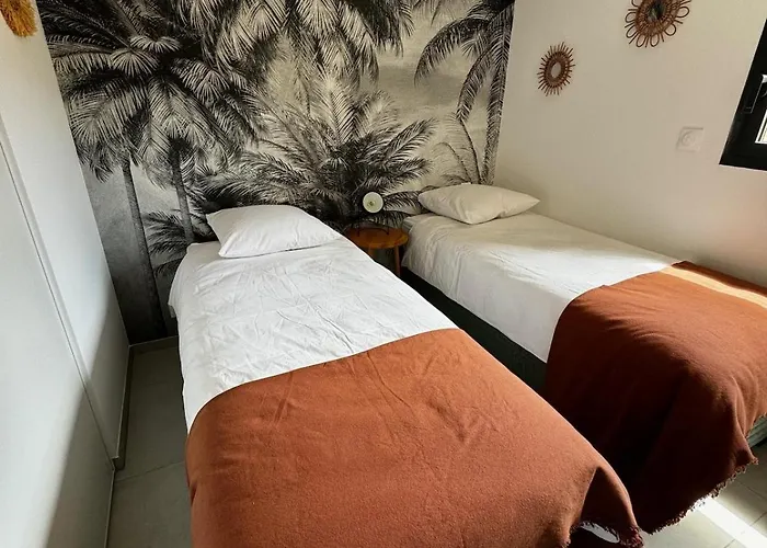 Bel T3 Vue 5 Min Des Plages A Pied *